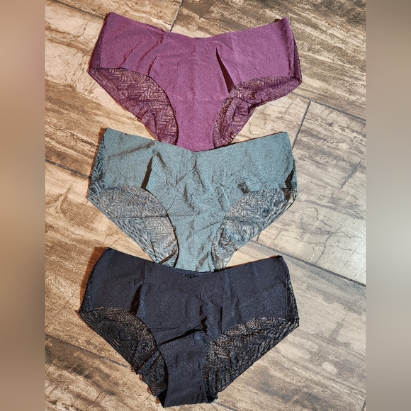 NWT Victoria's Secret Bundle: 3 Hiphuggers - Size XL - Picture 1 of 5